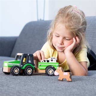 Tractor with trailer - animals
